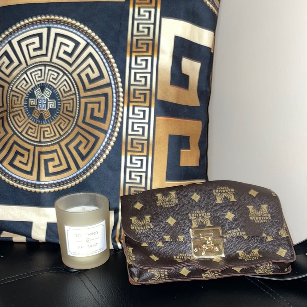 SHEIN Brown Crossbody Bag with Gold Accents